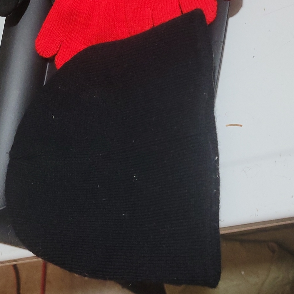 Toddler beanie, toddler mittens and red gloves. Winter gear Toddler - Picture 8 of 16
